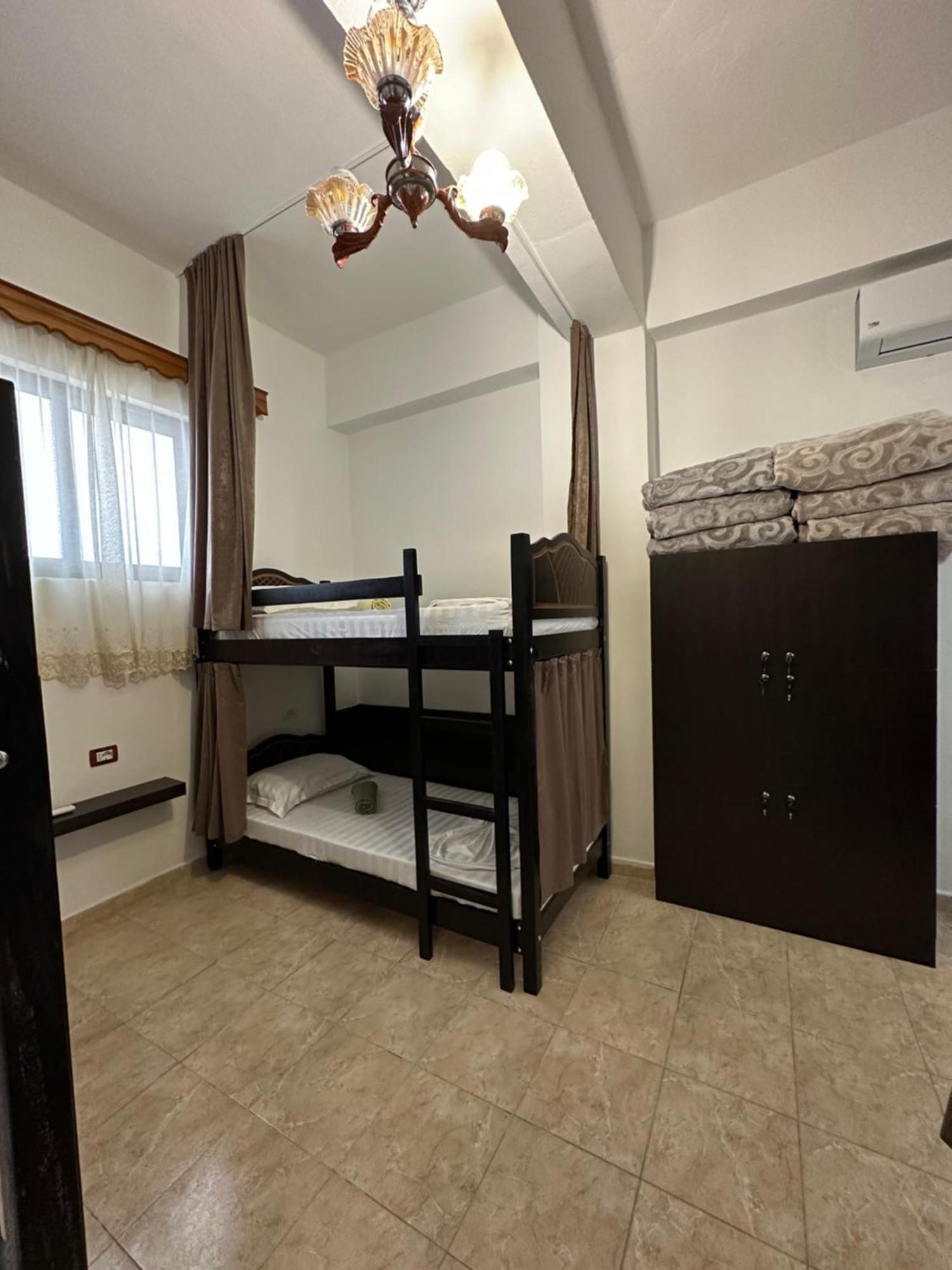 Hannas Hostel Берат Экстерьер фото